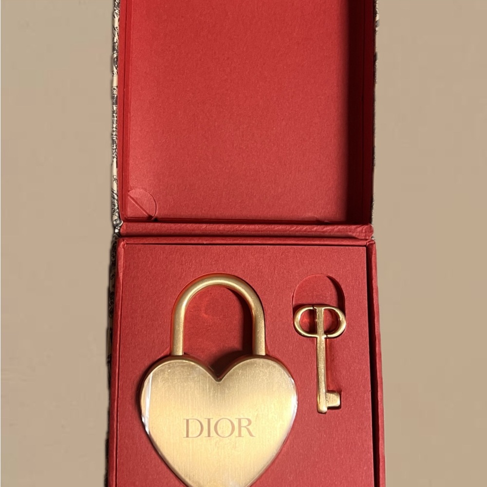 Dior Gold Heart Lock and Key Set - Picture 4 of 4